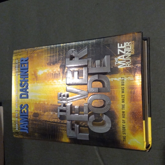The Maze Runner complete 5 book collection - Picture 10 of 12